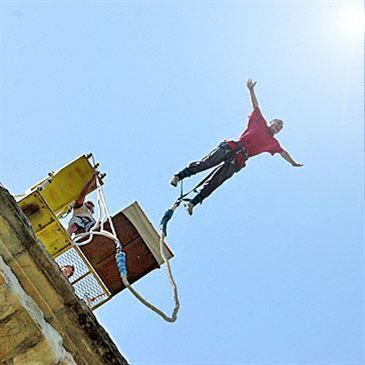 Saut à l'élastique au Viaduc de Coquillau en Vendée — saut à l'élastique à Breuil-Barret