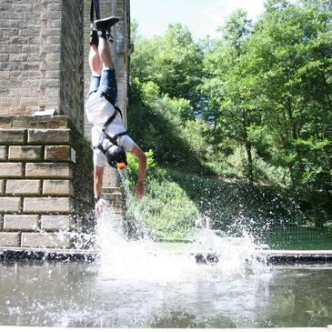 Saut à l’Élastique avec touché d'eau près de Charleville-Mézières — saut à l'élastique à Exermont
