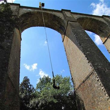 Saut à l'élastique près de Béziers — saut à l'élastique à La Tour-sur-Orb
