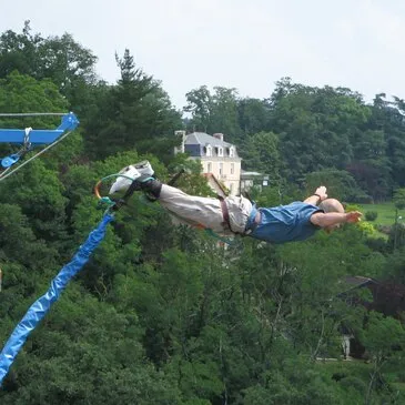 Saut à l'Elastique près de Limoges — saut à l'élastique à L'Isle-Jourdain