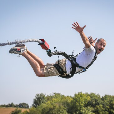 Saut à l’Élastique près de Rennes — saut à l'élastique à Souleuvre-en-Bocage