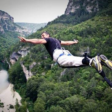 Saut à l'élastique proche de Saint-Étienne — saut à l'élastique à Pélussin